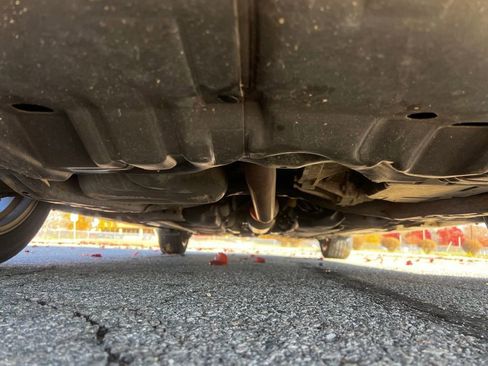 Used 2016 Toyota Camry SE image 38