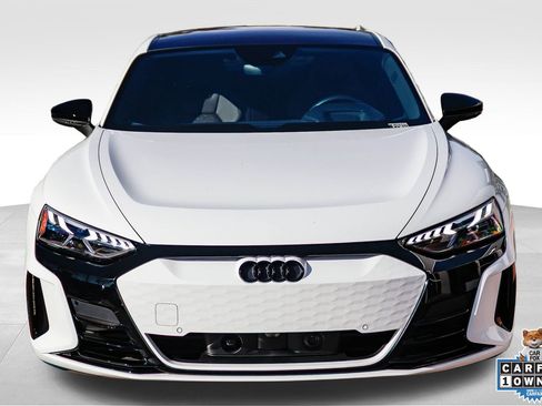 Used 2023 Audi e-tron GT Prestige image 2