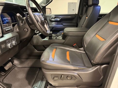 Used 2024 GMC Sierra 1500 AT4 w/ Technology Package image 14