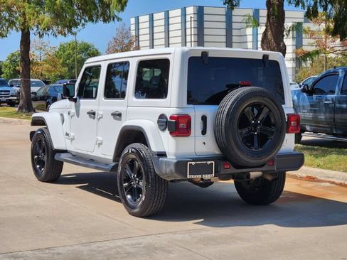Used 2020 Jeep Wrangler Unlimited Sahara AWD/4WD image 7