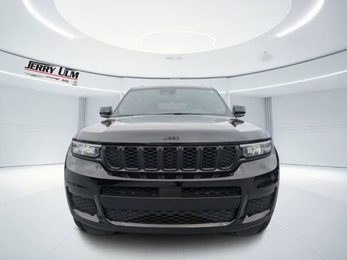 Used 2023 Jeep Grand Cherokee L Laredo AWD/4WD image 8