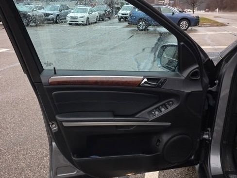 Used 2010 Mercedes-Benz ML 350 4MATIC image 26