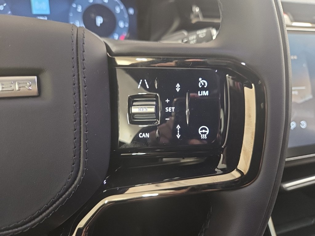 New 2026 Land Rover Range Rover Velar S AWD/4WD image 19