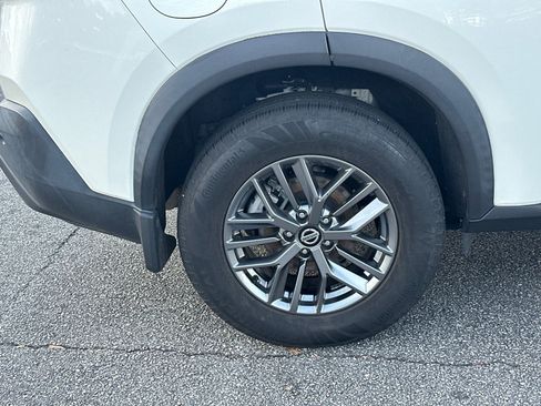 Certified 2021 Nissan Rogue S image 17