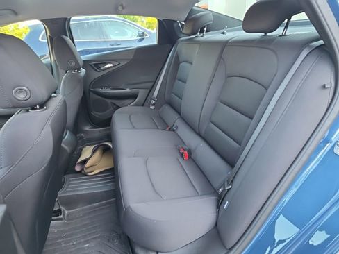 Used 2025 Chevrolet Malibu RS FWD image 12