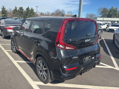 Used 2022 Kia Soul Turbo image 4