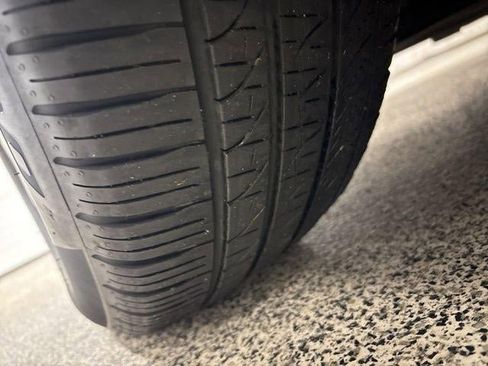 Used 2024 Chrysler Pacifica Limited image 37