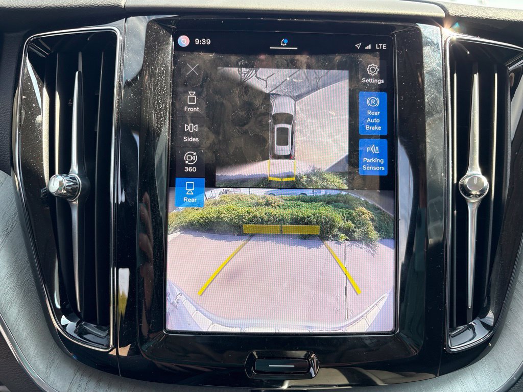 Certified 2025 Volvo XC60 T8 Plus w/ Protection Package Premier AWD/4WD image 21