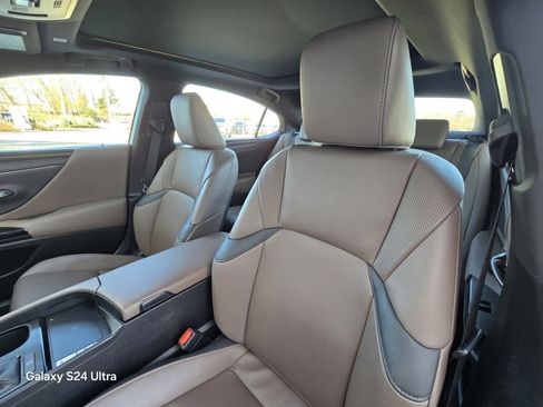 Used 2023 Lexus ES 350 w/ Premium Package image 9