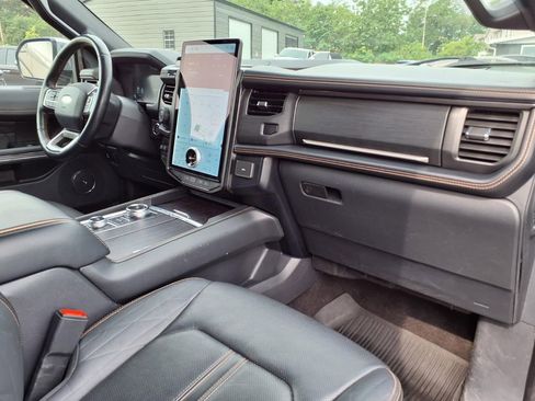 Used 2022 Ford Expedition Max Platinum AWD/4WD image 12