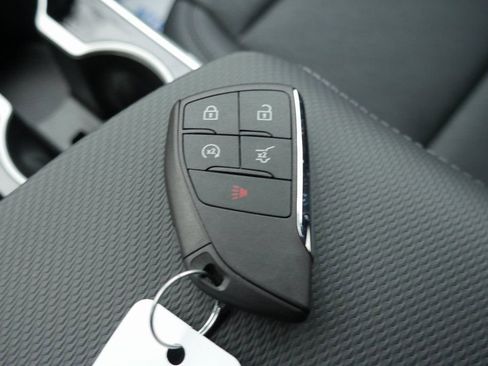 New 2026 Chevrolet Equinox LT w/ Convenience Package II FWD image 19