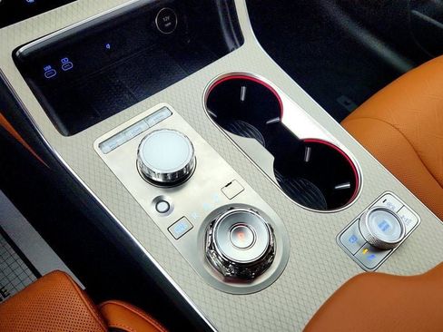 Used 2025 Genesis GV80 3.5T Advanced image 17