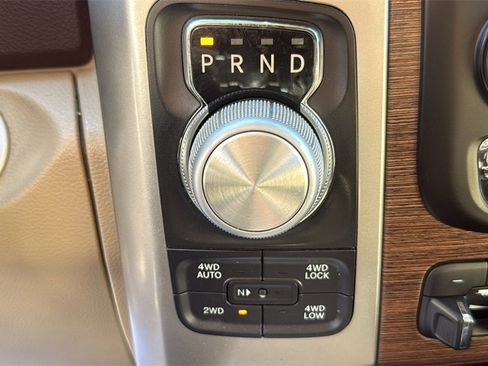 Used 2017 RAM 1500 Laramie image 23