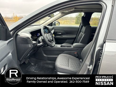 New 2026 Nissan Kicks SV w/ SV Premium Package image 5