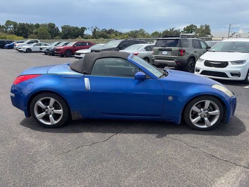 Used 2006 Nissan 350Z Enthusiast RWD image 8