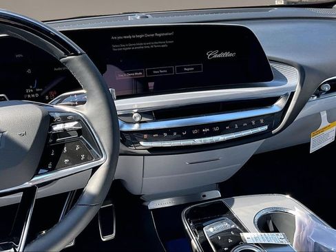 New 2027 Cadillac Lyriq Sport w/ LPO, Floor Liner Package AWD/4WD image 7