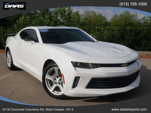 Used 2017 Chevrolet Camaro LT RWD image 1