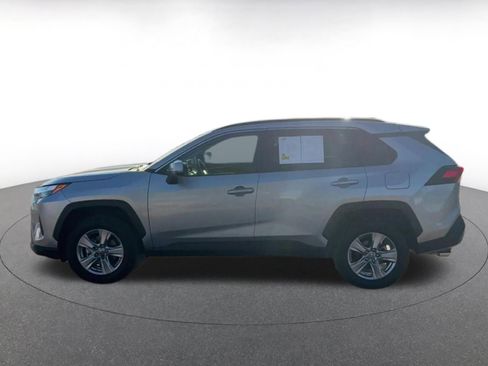 Used 2025 Toyota RAV4 XLE image 10