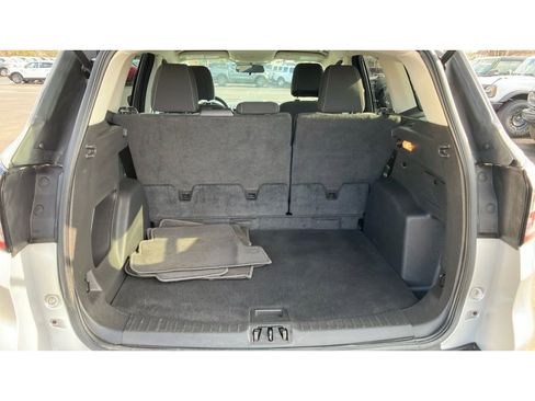 Certified 2017 Ford Escape SE w/ Equipment Group 201A image 31