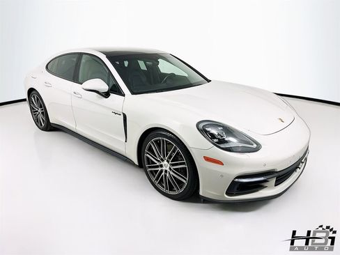 Used 2018 Porsche Panamera 4 AWD/4WD image 4