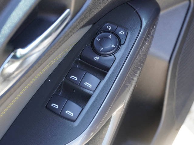 Used 2024 Chevrolet Trax ACTIV w/ Sunroof Package FWD image 21