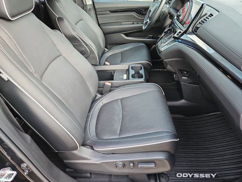 Used 2023 Honda Odyssey Elite image 21