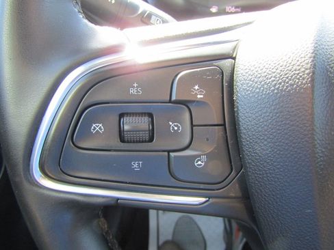 Used 2025 Buick Envista Preferred w/ Convenience I Package FWD image 25