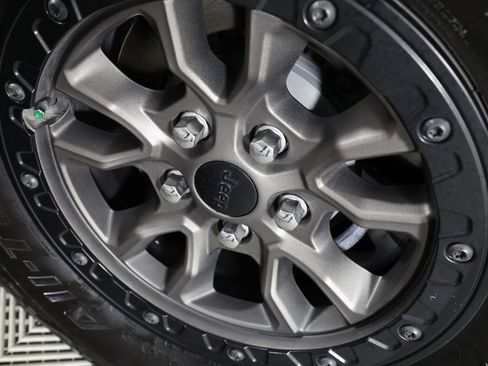 Used 2022 Jeep Wrangler Unlimited Rubicon image 46