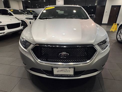 Used 2013 Ford Taurus SHO image 8