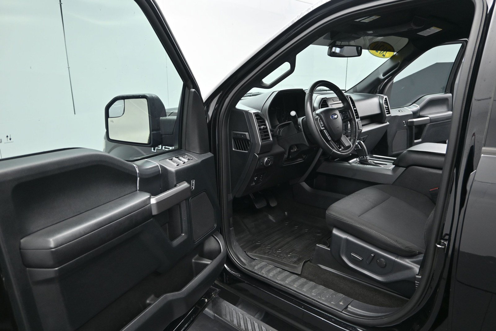 Used 2020 Ford F150 XLT w/ Equipment Group 302A Luxury AWD/4WD image 10