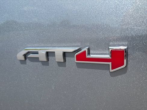 New 2026 GMC Acadia AT4 w/ Super Cruise Package AWD/4WD image 9