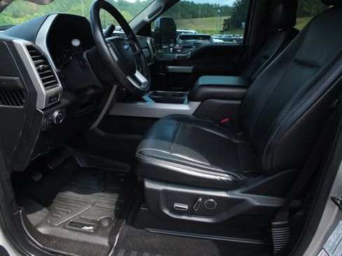 Used 2019 Ford F250 Lariat w/ Chrome Package AWD/4WD image 12