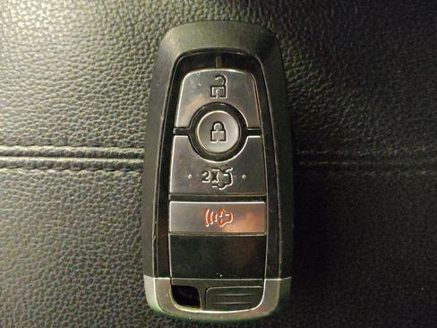 Used 2020 Ford Mustang Coupe RWD image 32
