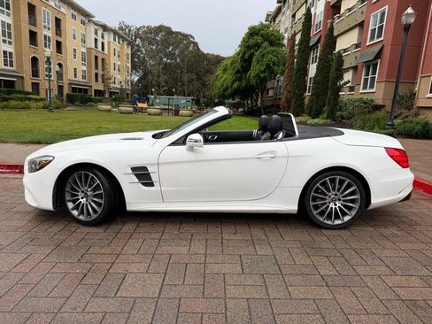 Used 2018 Mercedes-Benz SL 550 image 6