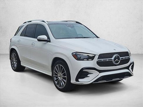 Used 2024 Mercedes-Benz GLE 450 4MATIC image 3