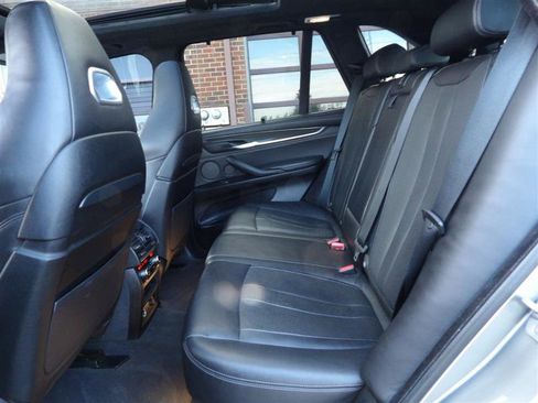 Used 2016 BMW X5 M image 14