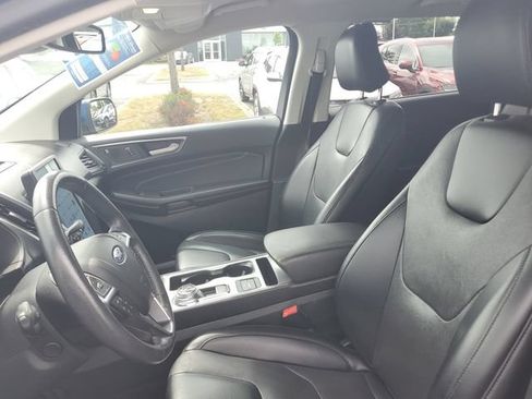 Used 2022 Ford Edge Titanium w/ Equipment Group 301A AWD/4WD image 18