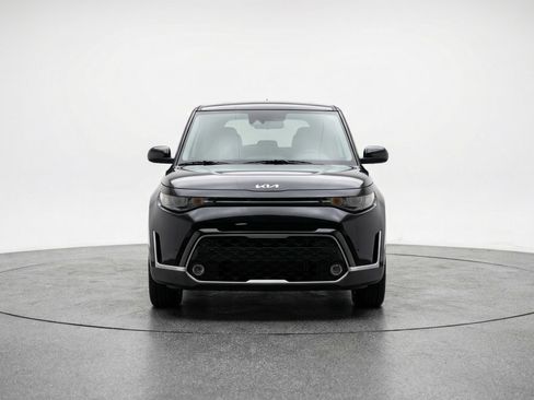 Used 2025 Kia Soul LX w/ LX Technology Package image 2