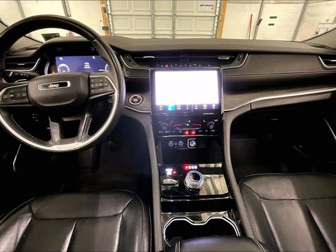 Used 2022 Jeep Grand Cherokee L Limited image 14