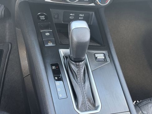 Used 2025 Nissan Kicks SV image 31