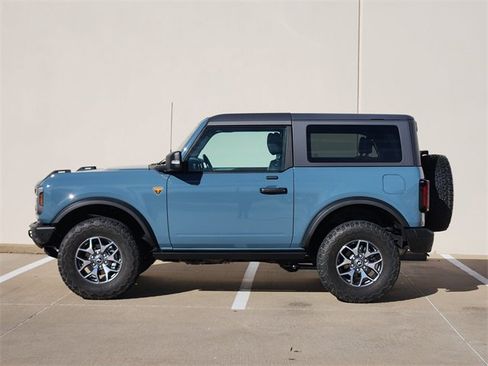 Used 2021 Ford Bronco Badlands image 4