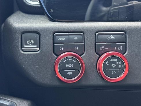 Certified 2023 Chevrolet Silverado 1500 LT Trail Boss w/ LPO, Dark Essentials Package AWD/4WD image 24