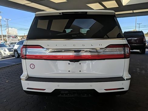 Used 2020 Lincoln Navigator Reserve w/ Luxury Package image 6