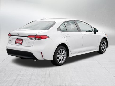 Used 2023 Toyota Corolla LE FWD image 7