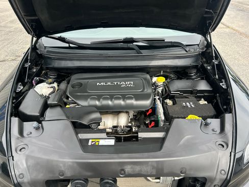 Used 2018 Jeep Cherokee Latitude w/ Safety Group AWD/4WD image 26