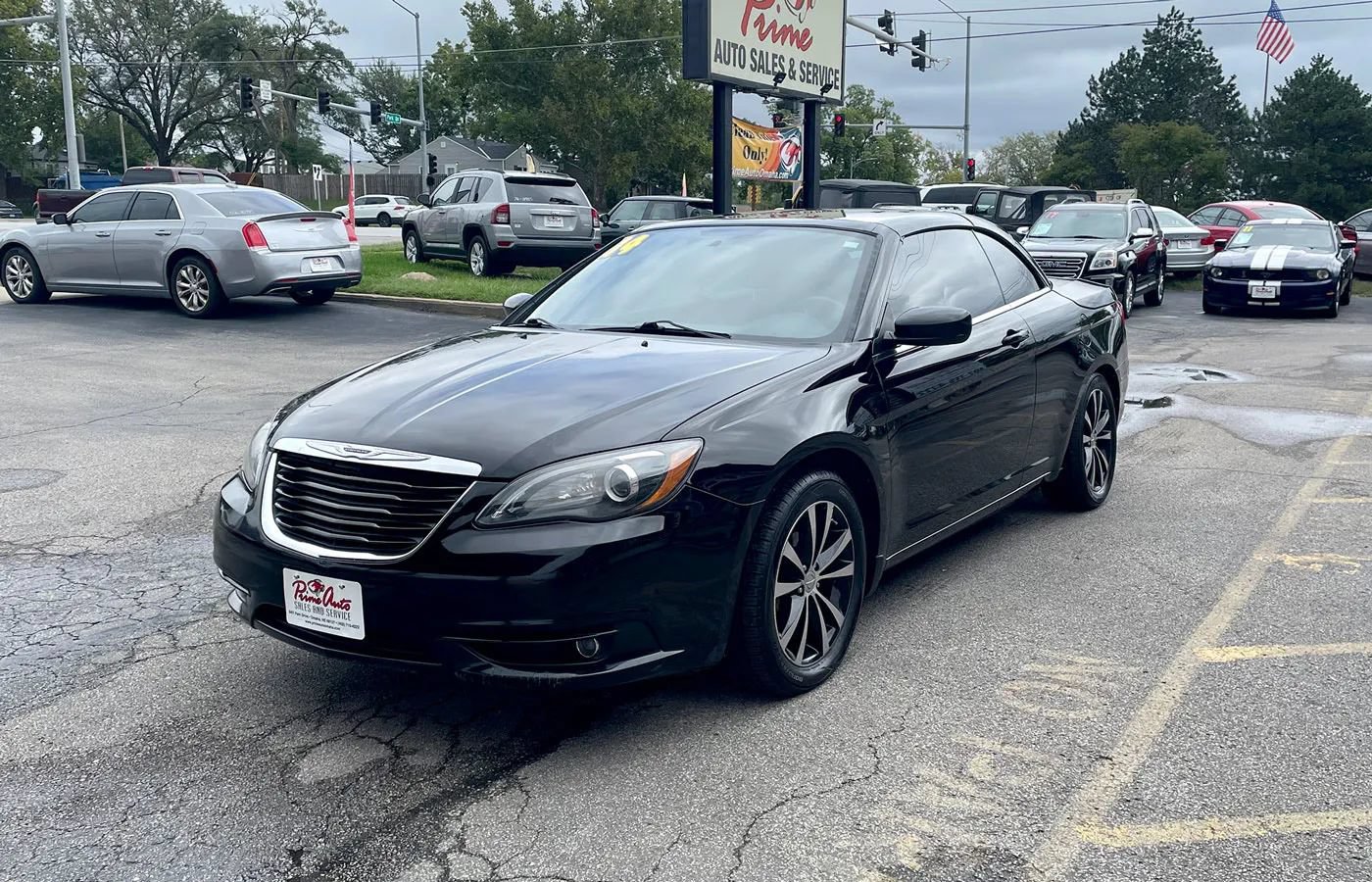 Used 2014 Chrysler 200 S FWD image 4