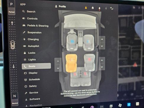 Used 2022 Tesla Model X image 48