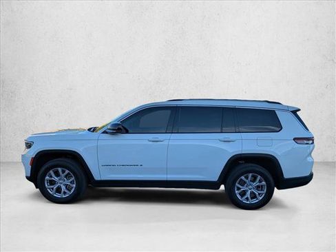 Used 2022 Jeep Grand Cherokee L Limited image 9