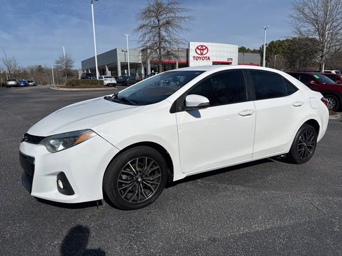 Used 2014 Toyota Corolla S image 2