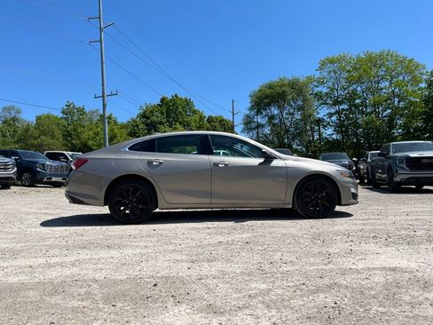 Used 2022 Chevrolet Malibu LT FWD image 6